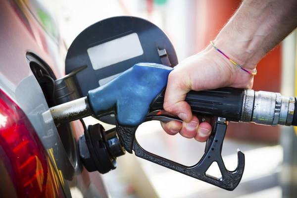 国内油价明日或迎五连涨 预计92号汽油每升涨2毛